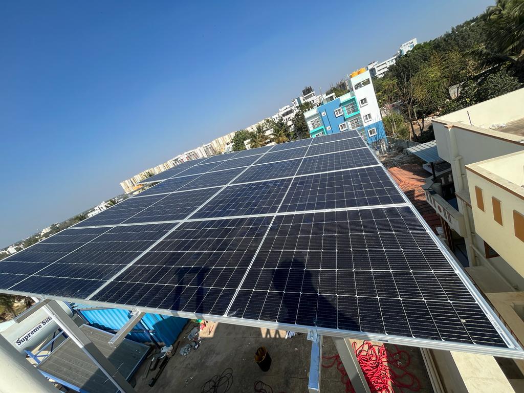 Smidzest solar rooftop solution